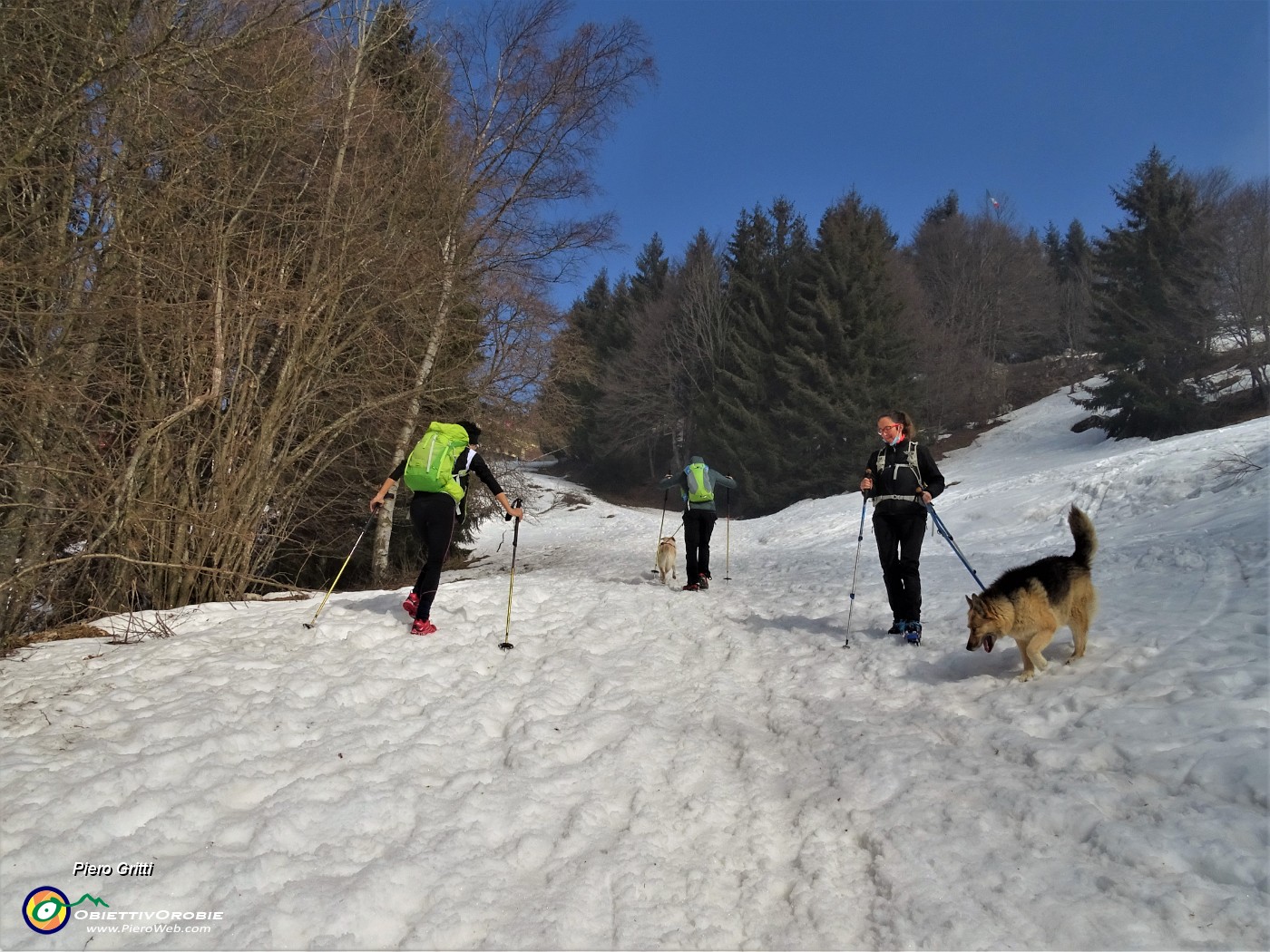 53 E pestiamo neve ....JPG